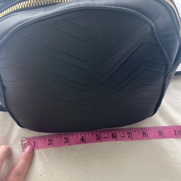 Faux leather | Black | Medium Size | Gold hardware | Backpack - Picture 15 of 16